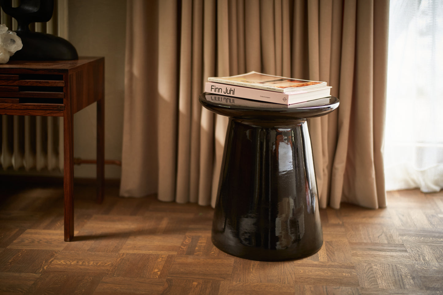 Stolik boczny ceramiczny HKliving – czarny błyszczący M, stolik kawowy z kamionki do salonu