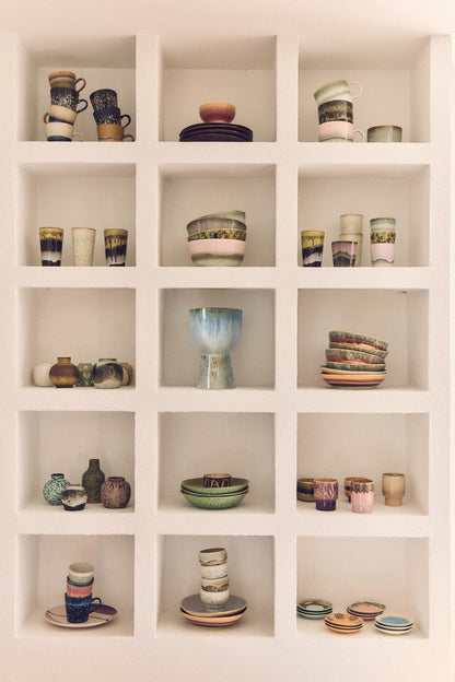 Świeca zapachowa w ceramice Cape Town HKliving – zapach szałwii i drzewa sandałowego, kolekcja 70s