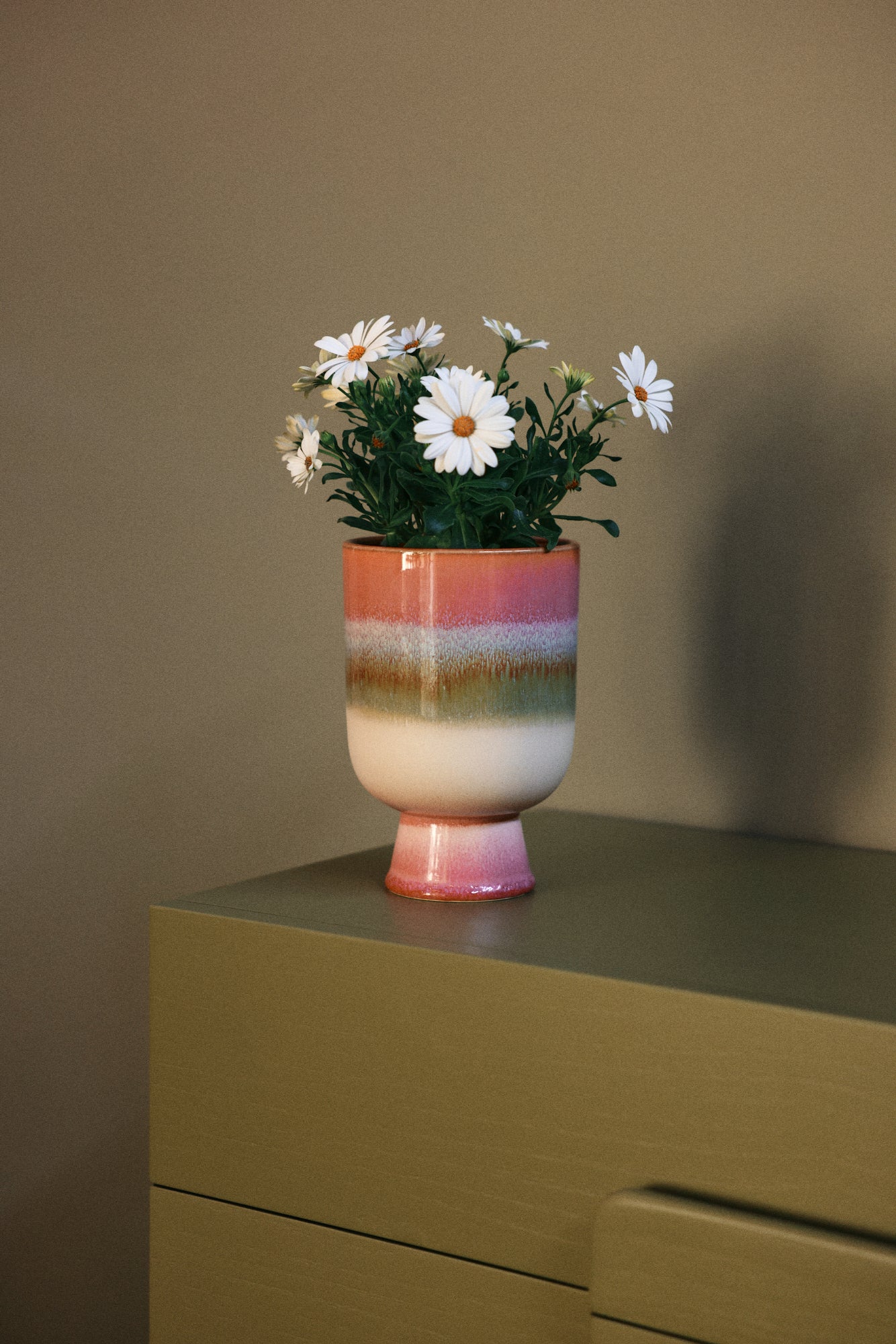 Ceramiczna osłonka na kwiaty HKliving Retro Rosefield – 13 cm, kolekcja 70s