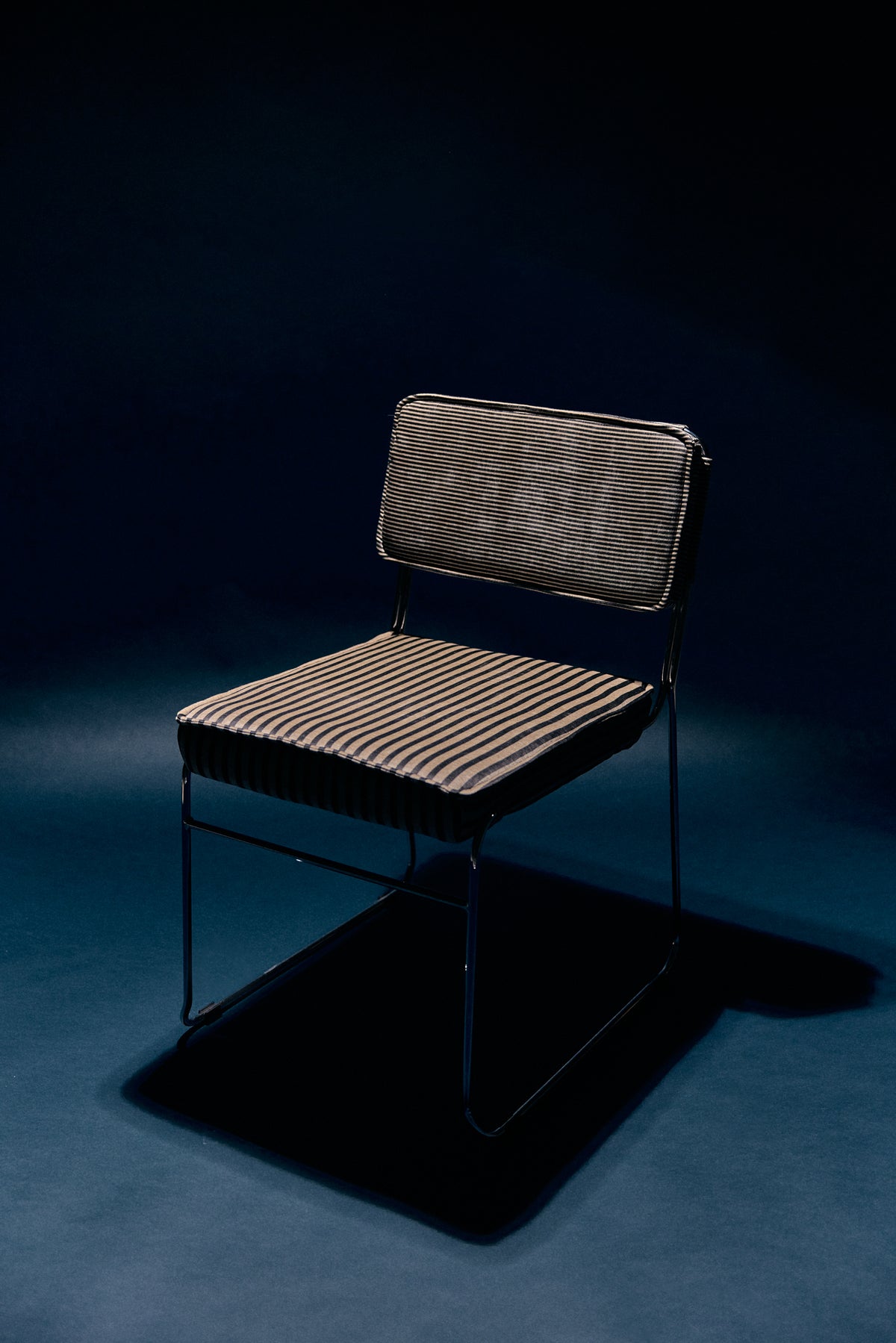 Krzesło do jadalni HKliving Endless Dining Chair Stripe Monochrome
