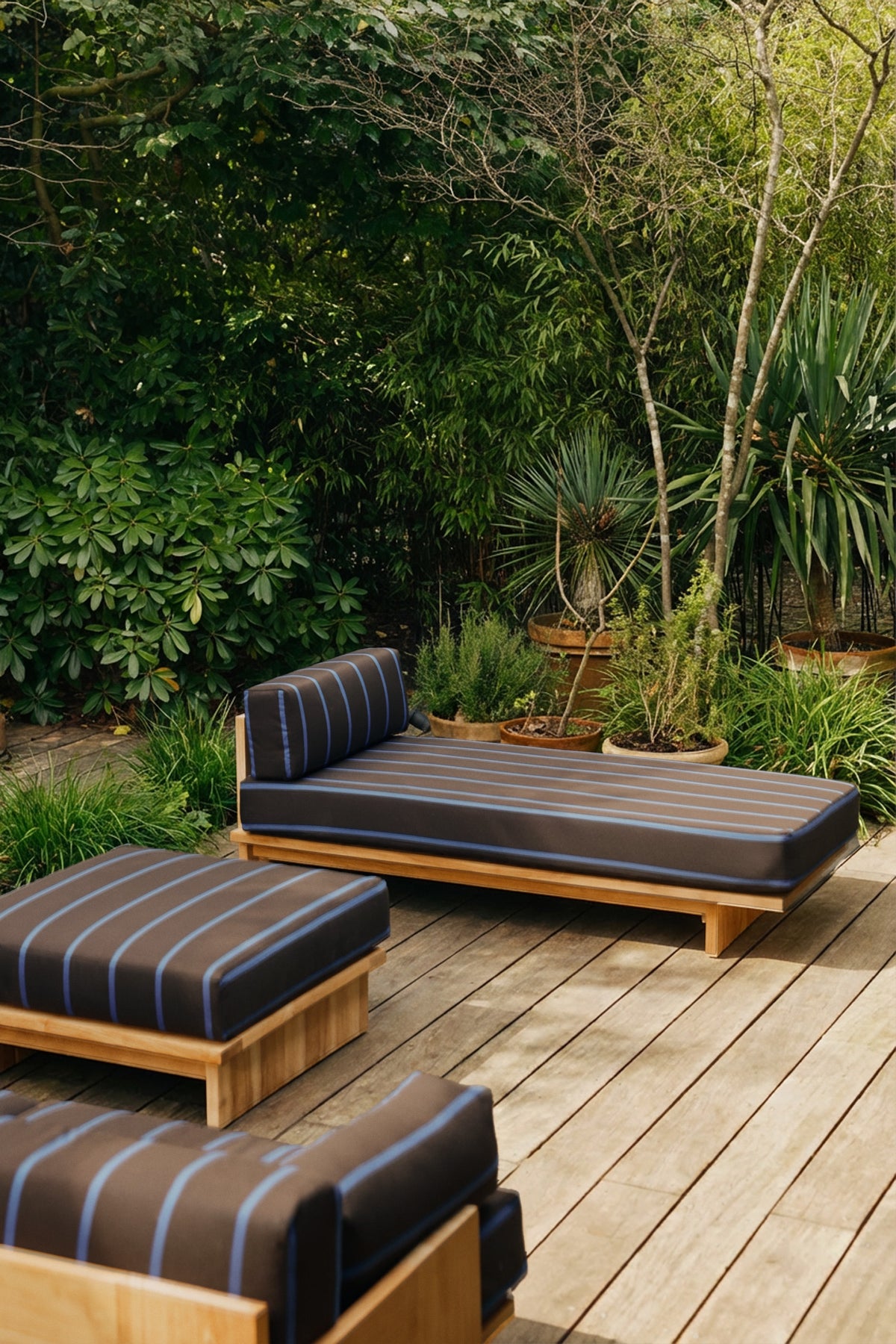 Daybed ogrodowy z drewna tekowego HKliving Outdoor Teak Burnt Sky – 193,5 cm