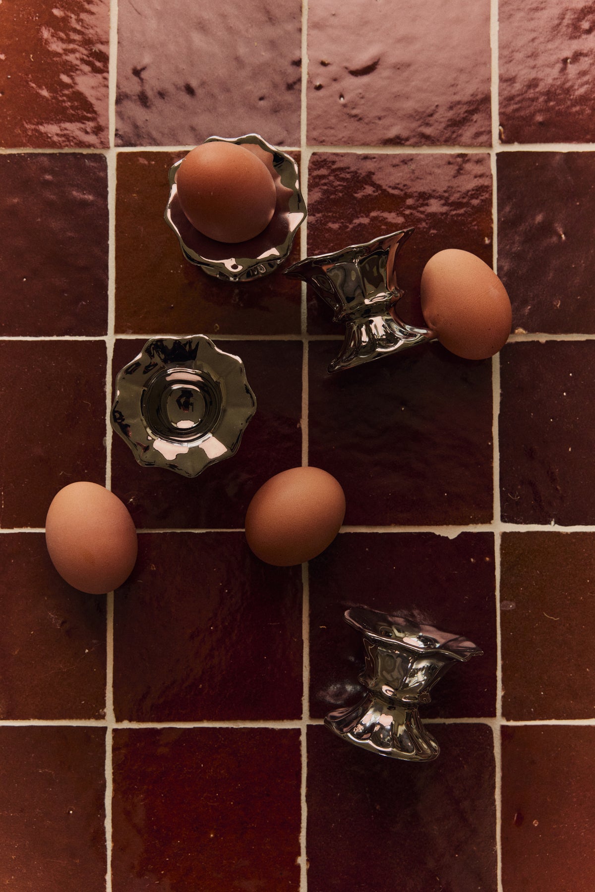 Zestaw 4 chromowanych kieliszków do jajek HKliving New Classics Egg Cups (7 cm)