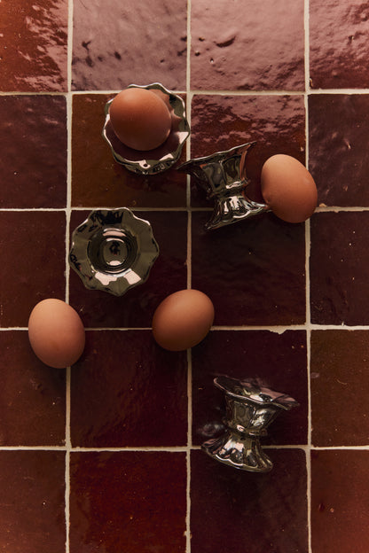 Zestaw 4 chromowanych kieliszków do jajek HKliving New Classics Egg Cups (7 cm)