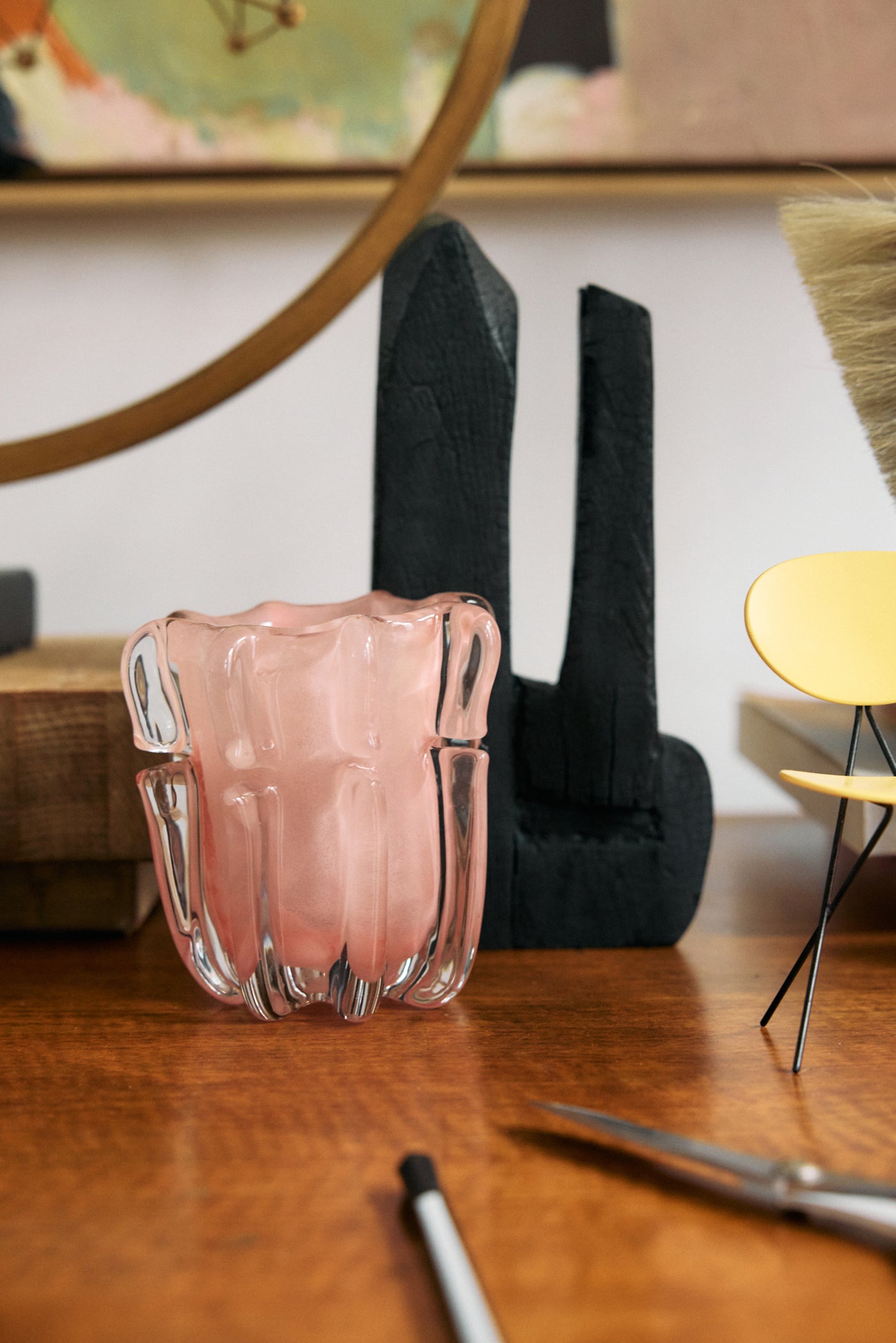 Świecznik szklany HKliving Coralla – różowy, rzeźbiarski świecznik na tealight do salonu