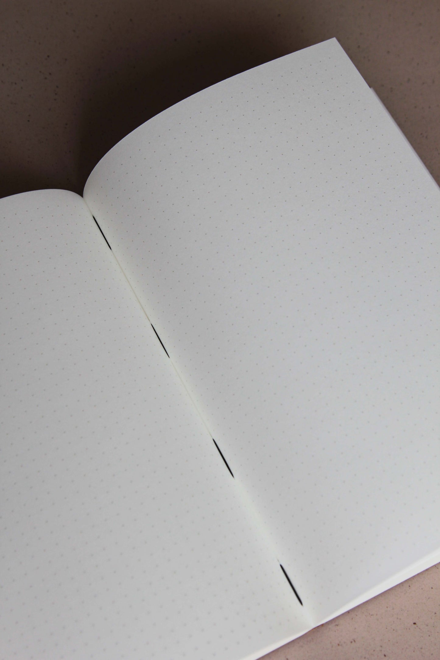 Paper Love Earth-Tone Notebook – Zaprojektowany z miłością przez Magdalenę Tekieli